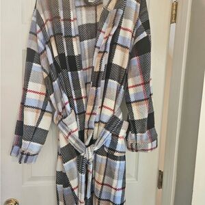 Vera Bradley Black and White Fleece Robe with Blue and Red Accents